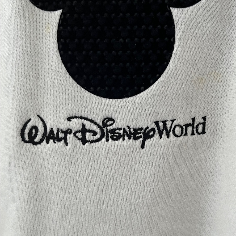 Vintage Walt Disney World White Crewneck with Black Mickey Silhouette - Picture 3 of 11